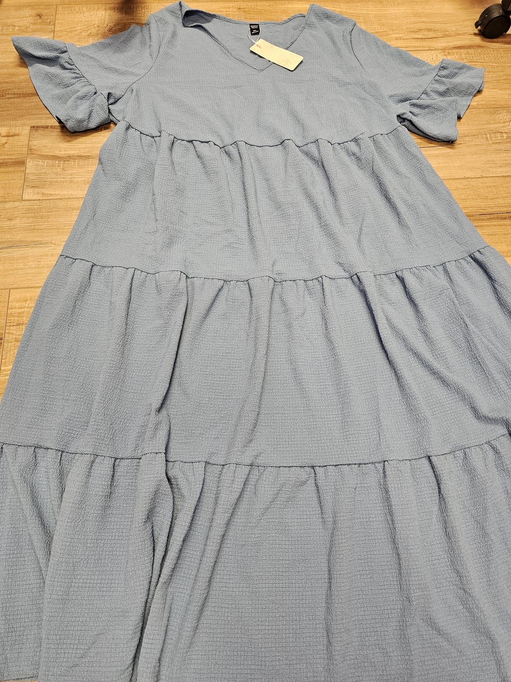 Emery Rose Plus size Light Blue Tiered V-Neck Maxi Dress 5x